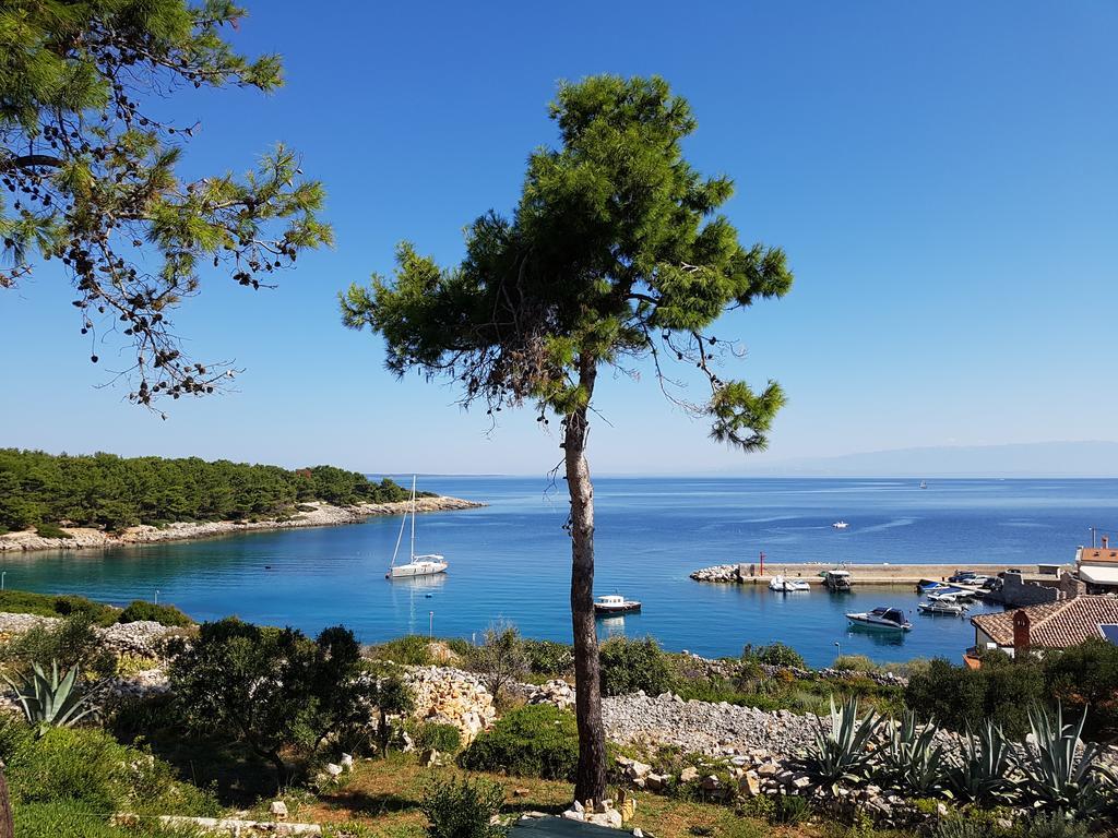 Apartments Katja Mali Losinj Ngoại thất bức ảnh